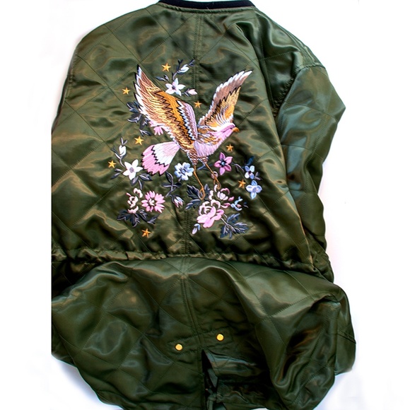 Gap LE Long Quilted Bomber Sz S NWOT - Picture 4 of 7